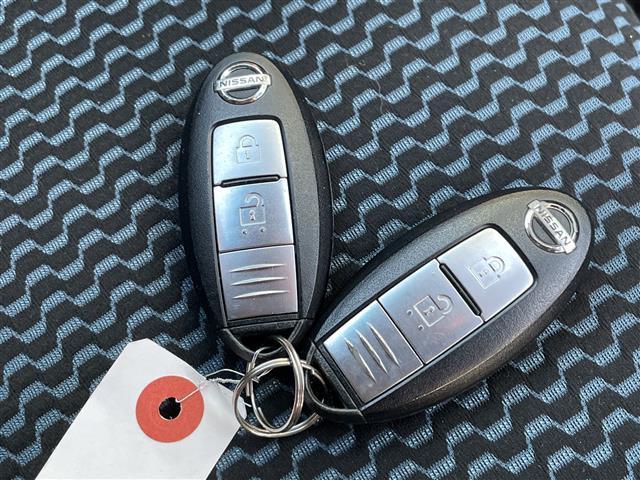 ノート X FOUR レーンキープアシスト・プッシュスタート・スマートキー・電動格納ミラー・冬タイヤ積込・純正フロアマット・ドアバイザー・ウィンカーミラー・スペアキー(23枚目)
