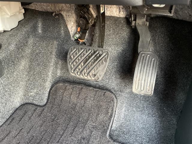 ノート X FOUR レーンキープアシスト・プッシュスタート・スマートキー・電動格納ミラー・冬タイヤ積込・純正フロアマット・ドアバイザー・ウィンカーミラー・スペアキー(24枚目)