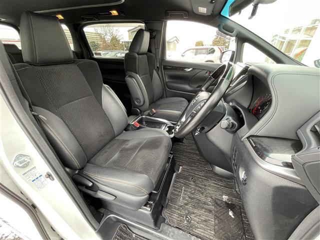 アルファード ２．５Ｓ　タイプゴールド　・寒冷地仕様・トヨタ純正ディスプレイオーディオ（ＣＤ／ＤＶＤ／ＢＴ／ＴＶ／ＡＭ／ＦＭ／ナビ）・バックカメラ・純正フリップダウンモニター・トヨタセーフティセンス・プリクラッシュセー（11枚目）