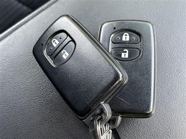 プリウスアルファ Ｓ　Ｌセレクション　・社外メモリナビ・ＣＤ／ＤＶＤ／ＵＳＢ／ＳＤ／ワンセグ／ラジオ・バックカメラ・前後ドライブレコーダー・ビルトインＥＴＣ・ステアリングスイッチ・カーテンＡＢ・フォグランプ・電動格納ウィンカーミラー（26枚目）