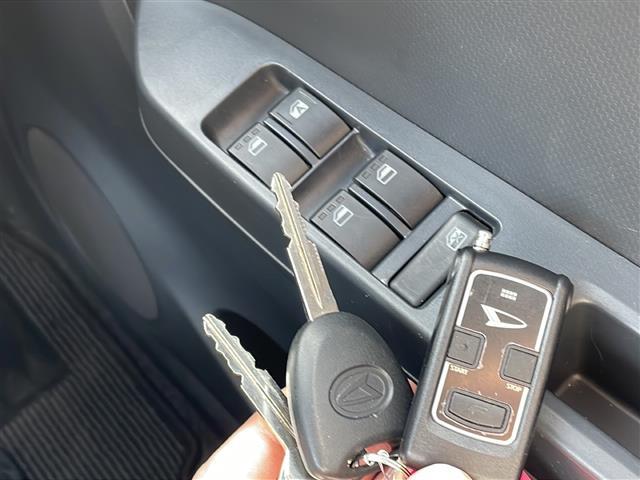 ミライース Ｌ　ＳＡＩＩＩ　４ＷＤ　純正オーディオ　ＣＤ　ＡＵＸ　スマートアシストＩＩＩ　衝突回避支援ブレーキ　車線逸脱警報機能　誤発進抑制制御機能　オートハイビーム　前後コーナーセンサー　純正ドラレコ　１４インチＡＷ（11枚目）