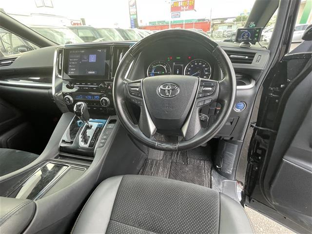 ヴェルファイアハイブリッド Ｚ　ゴールデンアイズ　４ＷＤ　純正ナビ　フルセグ　純正フリップダウンモニター　ツインムーンルーフ　合皮コンビシート　両側パワースライドドア　パワーバックドア　セーフティセンス　デジタルインナーミラー　３眼ＬＥＤヘッドライト（23枚目）