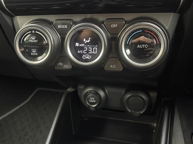 スイフト ハイブリッドＭＬ　４ＷＤ　純正８インチナビ　フルセグＴＶ　全方位モニター　前席シートヒーター　セーフティＰＫＧ　衝突軽減ブレーキ　追従クルコン　レーンキープ　ハイビームアシスト　前方ドラレコ　ＬＥＤライト　夏冬タイヤ有（7枚目）