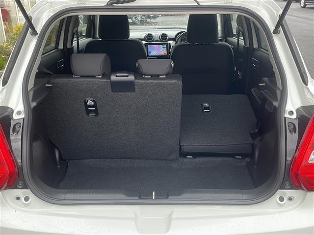 スイフト ハイブリッドＭＬ　４ＷＤ　純正８インチナビ　フルセグＴＶ　全方位モニター　前席シートヒーター　セーフティＰＫＧ　衝突軽減ブレーキ　追従クルコン　レーンキープ　ハイビームアシスト　前方ドラレコ　ＬＥＤライト　夏冬タイヤ有（28枚目）