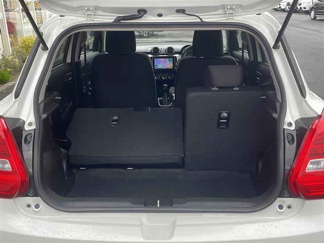 スイフト ハイブリッドＭＬ　４ＷＤ　純正８インチナビ　フルセグＴＶ　全方位モニター　前席シートヒーター　セーフティＰＫＧ　衝突軽減ブレーキ　追従クルコン　レーンキープ　ハイビームアシスト　前方ドラレコ　ＬＥＤライト　夏冬タイヤ有（29枚目）