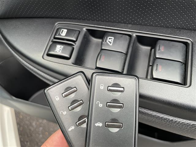レガシィツーリングワゴン ２．５ｉアイサイトＢスポーツ　４ＷＤ　純正ＳＤナビ　フルセグ　ハーフレザーシート　前席パワーシート　衝突軽減ブレーキ　追従クルーズコントロール　レーンキープ　ビルトインＥＴＣ　ＨＩＤライト　フォグランプ　リアフォグ　純正１７ＡＷ（11枚目）