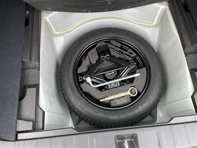 レガシィツーリングワゴン ２．５ｉアイサイトＢスポーツ　４ＷＤ　純正ＳＤナビ　フルセグ　ハーフレザーシート　前席パワーシート　衝突軽減ブレーキ　追従クルーズコントロール　レーンキープ　ビルトインＥＴＣ　ＨＩＤライト　フォグランプ　リアフォグ　純正１７ＡＷ（28枚目）
