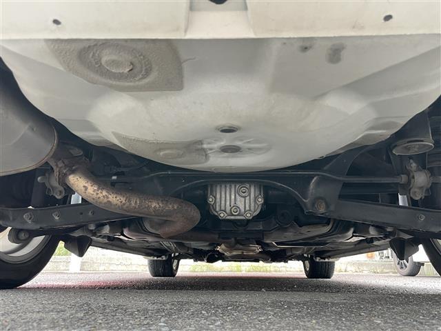 レガシィツーリングワゴン ２．５ｉアイサイトＢスポーツ　４ＷＤ　純正ＳＤナビ　フルセグ　ハーフレザーシート　前席パワーシート　衝突軽減ブレーキ　追従クルーズコントロール　レーンキープ　ビルトインＥＴＣ　ＨＩＤライト　フォグランプ　リアフォグ　純正１７ＡＷ（43枚目）