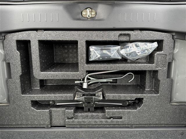 タント カスタムＲＳ　トップエディションＳＡＩＩ　ターボ　純正ＳＤナビ・フルセグＴＶ　バックカメラ　両側パワースライドドア　衝突軽減ブレーキ　横滑り防止装置　合皮コンビシート　純正ドライブレコーダー　ＥＴＣ　ＬＥＤヘッドライト　ＬＥＤフォグランプ（29枚目）