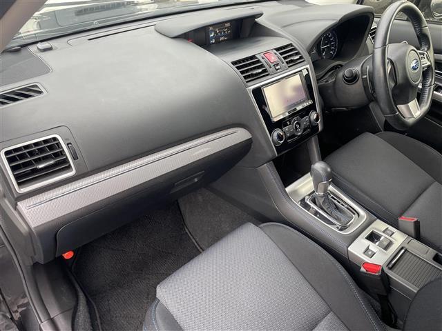 レヴォーグ １．６ＧＴ－Ｓアイサイト　４ＷＤ　メモリナビ　フルセグ　バックカメラ　前席パワーシート　ＥＴＣ　衝突軽減ブレーキ　アクティブレーンキープ　追従クルーズコントロール　ＬＥＤヘッドライト　フォグランプ　純正１８インチＡＷ（19枚目）