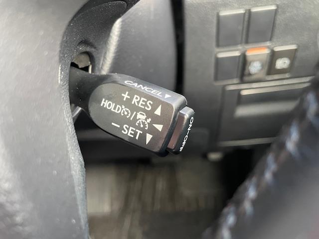 アルファード ２．５Ｓ　タイプゴールド　４ＷＤ　寒冷地仕様　純正９型Ｄオーディオ　Ｂカメラ　ＣＤ／ＤＶＤ　１２．１型フリップダウンモニター　両側パワースライドドア　パワーバックドア　セーフティセンス　合皮コンビシート　３眼ＬＥＤヘッドランプ（13枚目）