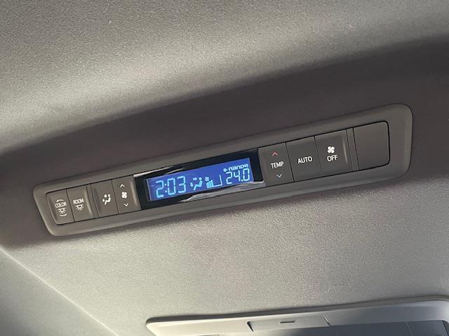 アルファード ２．５Ｓ　タイプゴールド　４ＷＤ　寒冷地仕様　純正９型Ｄオーディオ　Ｂカメラ　ＣＤ／ＤＶＤ　１２．１型フリップダウンモニター　両側パワースライドドア　パワーバックドア　セーフティセンス　合皮コンビシート　３眼ＬＥＤヘッドランプ（30枚目）