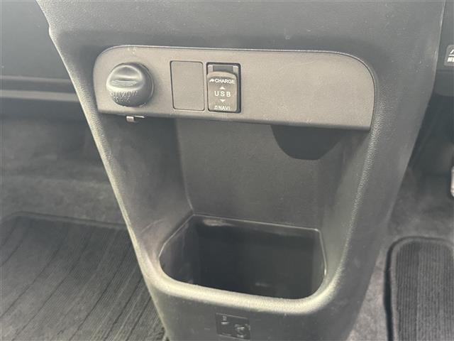 ムーヴキャンバス Ｇ　ＳＡＩＩＩ　４ＷＤ　純正ナビ　フルセグＴＶ　Ｂｌｕｅｔｏｏｔｈ　バックカメラ　両側パワースライドドア　衝突軽減ブレーキ　車線逸脱警報　オートハイビーム　ＬＥＤヘッドライト　ＬＥＤフォグランプ　社外１４インチＡＷ（7枚目）