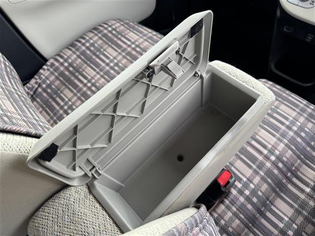ムーヴキャンバス Ｇ　ＳＡＩＩＩ　４ＷＤ　純正ナビ　フルセグＴＶ　Ｂｌｕｅｔｏｏｔｈ　バックカメラ　両側パワースライドドア　衝突軽減ブレーキ　車線逸脱警報　オートハイビーム　ＬＥＤヘッドライト　ＬＥＤフォグランプ　社外１４インチＡＷ（12枚目）
