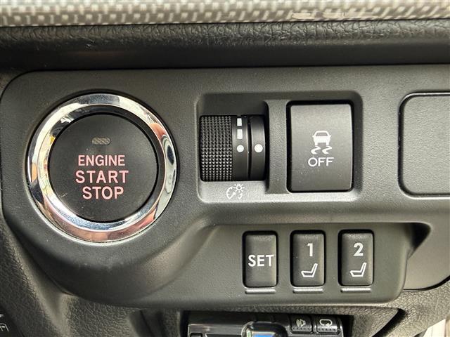 レヴォーグ １．６ＧＴ－Ｓアイサイト　アドバンスドセイフティパッケージ　４ＷＤ　純正ナビ　フルセグ　サイドバックカメラ　黒革シート　前席パワーシート・シートヒーター　ビルトインＥＴＣ　ＬＥＤヘッドライト　純正１８ＡＷ　ＳＴｉアンダーエアロ（9枚目）
