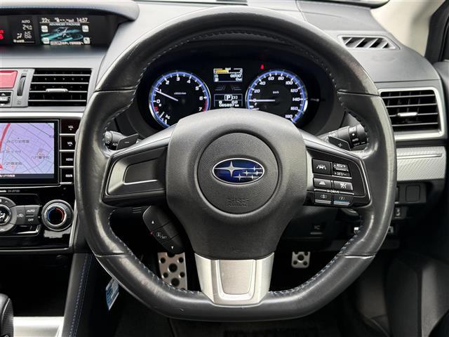 レヴォーグ １．６ＧＴ－Ｓアイサイト　アドバンスドセイフティパッケージ　４ＷＤ　純正ナビ　フルセグ　サイドバックカメラ　黒革シート　前席パワーシート・シートヒーター　ビルトインＥＴＣ　ＬＥＤヘッドライト　純正１８ＡＷ　ＳＴｉアンダーエアロ（14枚目）