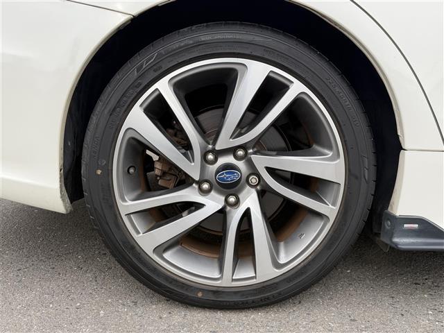 レヴォーグ １．６ＧＴ－Ｓアイサイト　アドバンスドセイフティパッケージ　４ＷＤ　純正ナビ　フルセグ　サイドバックカメラ　黒革シート　前席パワーシート・シートヒーター　ビルトインＥＴＣ　ＬＥＤヘッドライト　純正１８ＡＷ　ＳＴｉアンダーエアロ（41枚目）