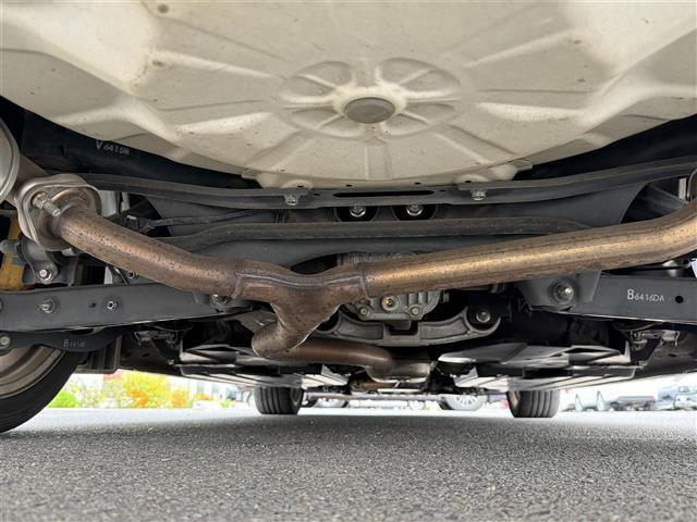 レヴォーグ １．６ＧＴ－Ｓアイサイト　アドバンスドセイフティパッケージ　４ＷＤ　純正ナビ　フルセグ　サイドバックカメラ　黒革シート　前席パワーシート・シートヒーター　ビルトインＥＴＣ　ＬＥＤヘッドライト　純正１８ＡＷ　ＳＴｉアンダーエアロ（43枚目）