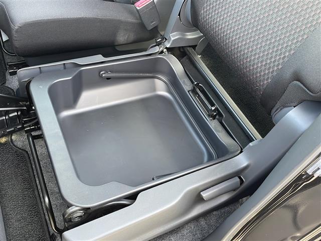 スペーシアカスタム ＸＳターボ　４ＷＤ　純正メモリナビ　フルセグＴＶ　全方位モニター　両側パワースライドドア　デュアルカメラブレーキ　クルーズコントロール　レーンキープアシスト　前席シートヒーター　パドルシフト　ＨＩＤ　純正１５ＡＷ（19枚目）