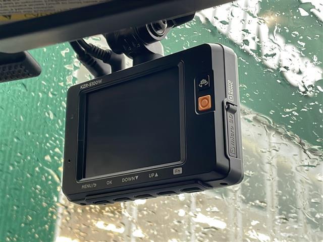 インプレッサスポーツ １．６ｉ－Ｌアイサイト　４ＷＤ　社外メモリナビ　ワンセグ　バックカメラ　前後ドライブレコーダー　スマートキー　ＥＴＣ　衝突軽減ブレーキ　追従クルーズコントロール　アクティブレーンキープ　ＬＥＤライト　フォグ　純正１６ＡＷ（18枚目）