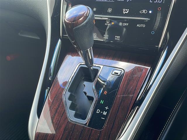 ハリアー プレミアム　４ＷＤ　ＪＢＬプレミアムサウンド　メーカーナビ　フルセグ　バックカメラ　合皮コンビシート　運転席パワーシート　パワーバックドア　クルーズコントロール　レーンディパーチャーアラート　オートハイビーム（8枚目）