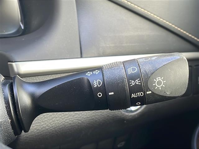 ハリアー プレミアム　４ＷＤ　ＪＢＬプレミアムサウンド　メーカーナビ　フルセグ　バックカメラ　合皮コンビシート　運転席パワーシート　パワーバックドア　クルーズコントロール　レーンディパーチャーアラート　オートハイビーム（17枚目）