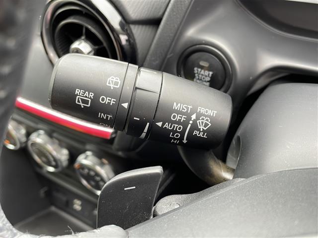 デミオ ＸＤブラックレザーリミテッド　４ＷＤ　セーフティパッケージ　純正ナビ　フルセグ　ハーフレザーシート　前席シートヒーター　ヘッドアップディスプレイ　衝突軽減ブレーキ　クルコン　ＢＳＭ　ハイビームコントロール　社外車高調・マフラー（16枚目）