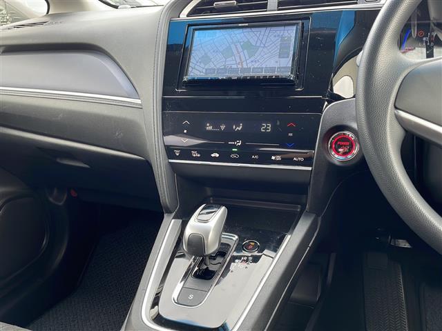 シャトル ハイブリッド　ホンダセンシング　４ＷＤ　社外メモリナビ　Ｂｌｕｅｔｏｏｔｈ　バックカメラ　レーダークルーズコントロール　ホンダセンシング　誤発進抑制機能　車線維持支援システム　衝突軽減ブレーキ　ワイパーデアイサー　ＥＴＣ　トノカバー（3枚目）