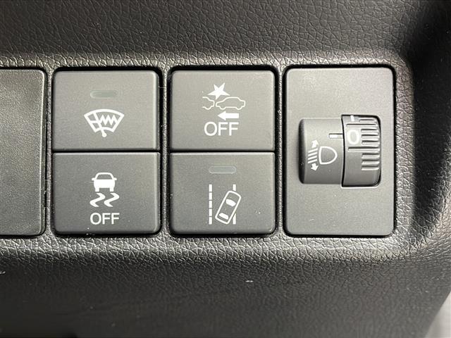 シャトル ハイブリッド　ホンダセンシング　４ＷＤ　社外メモリナビ　Ｂｌｕｅｔｏｏｔｈ　バックカメラ　レーダークルーズコントロール　ホンダセンシング　誤発進抑制機能　車線維持支援システム　衝突軽減ブレーキ　ワイパーデアイサー　ＥＴＣ　トノカバー（9枚目）
