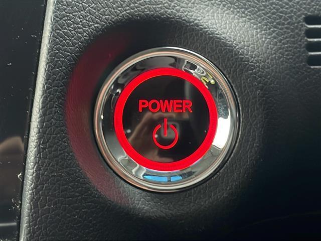 シャトル ハイブリッド　ホンダセンシング　４ＷＤ　社外メモリナビ　Ｂｌｕｅｔｏｏｔｈ　バックカメラ　レーダークルーズコントロール　ホンダセンシング　誤発進抑制機能　車線維持支援システム　衝突軽減ブレーキ　ワイパーデアイサー　ＥＴＣ　トノカバー（11枚目）