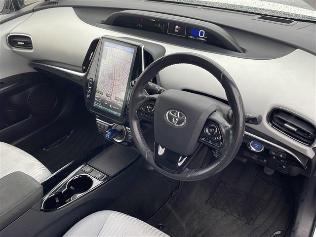 プリウスＰＨＶ Ａナビパッケージ　寒冷地仕様　Ｔコネクトナビ　フルセグ　パノラミックビューモニター　運転席パワーシート　前席シートヒーター　ハンドルヒーター　ヘッドアップディスプレイ　セーフティセンス　ＴＲＤフロントスポイラー（21枚目）