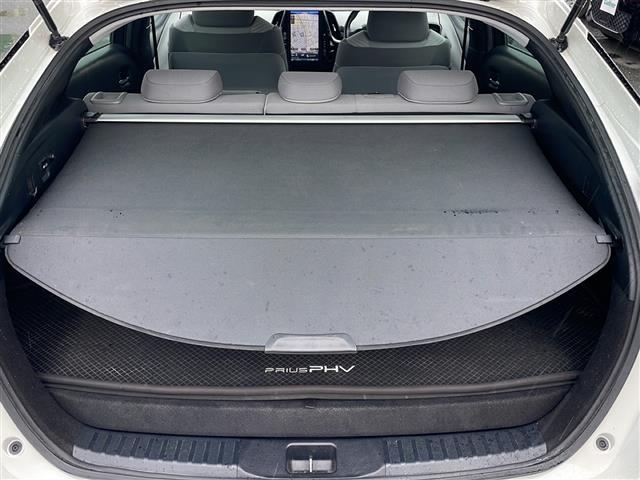 プリウスＰＨＶ Ａナビパッケージ　寒冷地仕様　Ｔコネクトナビ　フルセグ　パノラミックビューモニター　運転席パワーシート　前席シートヒーター　ハンドルヒーター　ヘッドアップディスプレイ　セーフティセンス　ＴＲＤフロントスポイラー（27枚目）