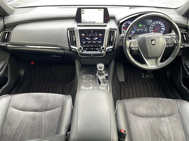 クラウンハイブリッド RSアドバンス Four 4WD セーフティPKGプラス 純正ナビフルセグ パノラミックビューモニター インテリジェントパーキングアシスト2 ヘッドアップディスプレイ 合皮コンビシート セーフティセンス TRDエアロ 18AW(2枚目)