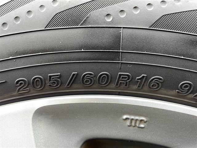ステップワゴンスパーダ Ｚ　４ＷＤ　純正９インチナビ　フルセグＴＶ　バックカメラ　両側パワースライドドア　クルーズコントロール　ワイパーデアイサー　前後ドライブレコーダー　純正エンジンスターター　ビルトインＥＴＣ　ＨＩＤライト（42枚目）