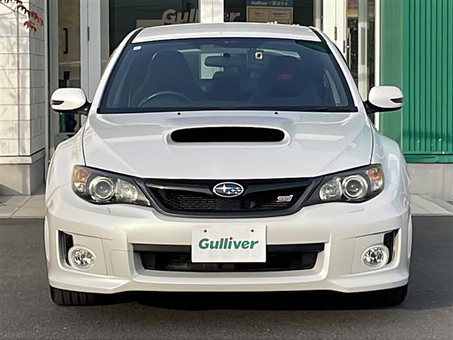 インプレッサ WRX STi 4WD ターボ 社外オーディオ ETC 前後ドライブレコーダー ハーフレザーシート 運転席パワーシート HIDライト フォグ プッシュスタート スマートキー 純正フロアマット OP純正18インチAW(30枚目)
