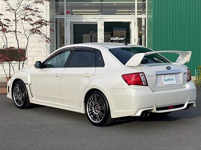 インプレッサ WRX STi 4WD ターボ 社外オーディオ ETC 前後ドライブレコーダー ハーフレザーシート 運転席パワーシート HIDライト フォグ プッシュスタート スマートキー 純正フロアマット OP純正18インチAW(34枚目)