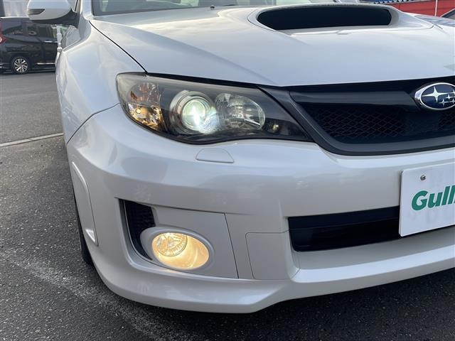 インプレッサ WRX STi 4WD ターボ 社外オーディオ ETC 前後ドライブレコーダー ハーフレザーシート 運転席パワーシート HIDライト フォグ プッシュスタート スマートキー 純正フロアマット OP純正18インチAW(37枚目)
