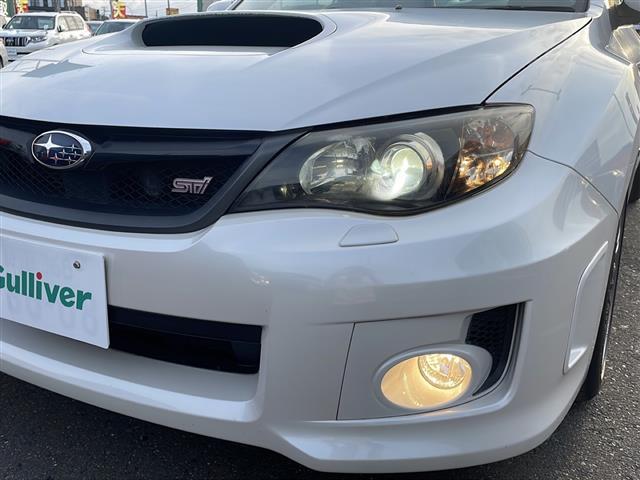 インプレッサ WRX STi 4WD ターボ 社外オーディオ ETC 前後ドライブレコーダー ハーフレザーシート 運転席パワーシート HIDライト フォグ プッシュスタート スマートキー 純正フロアマット OP純正18インチAW(38枚目)
