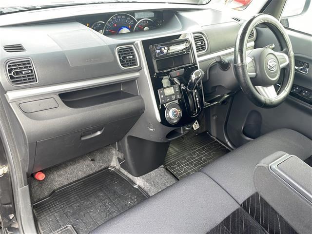 タント カスタムX 4WD 社外オーディオ AUX 片側パワースライドドア オートライト LEDヘッドライト フォグランプ 社外14インチアルミ プッシュスタート スマートキー リアロールサンシェード 純正ラバーマット(16枚目)