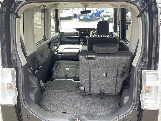 タント カスタムX 4WD 社外オーディオ AUX 片側パワースライドドア オートライト LEDヘッドライト フォグランプ 社外14インチアルミ プッシュスタート スマートキー リアロールサンシェード 純正ラバーマット(25枚目)