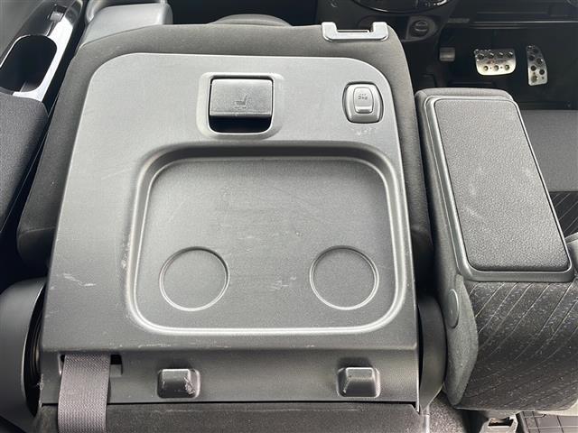 タント カスタムX 4WD 社外オーディオ AUX 片側パワースライドドア オートライト LEDヘッドライト フォグランプ 社外14インチアルミ プッシュスタート スマートキー リアロールサンシェード 純正ラバーマット(28枚目)