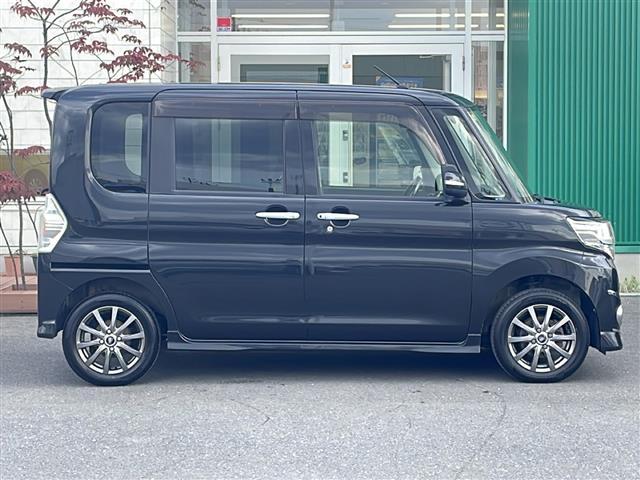 タント カスタムX 4WD 社外オーディオ AUX 片側パワースライドドア オートライト LEDヘッドライト フォグランプ 社外14インチアルミ プッシュスタート スマートキー リアロールサンシェード 純正ラバーマット(35枚目)