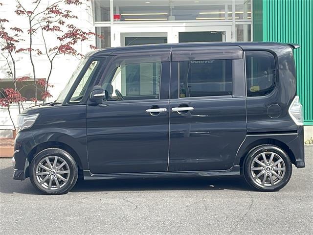タント カスタムX 4WD 社外オーディオ AUX 片側パワースライドドア オートライト LEDヘッドライト フォグランプ 社外14インチアルミ プッシュスタート スマートキー リアロールサンシェード 純正ラバーマット(36枚目)