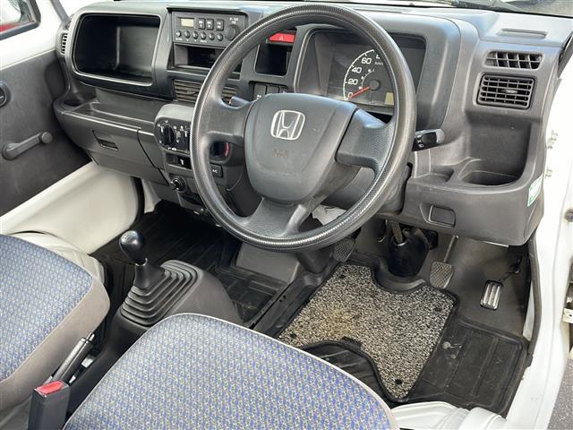 アクティトラック ＳＤＸ　４ＷＤ　５速マニュアル　ワンオーナー　エアコン　純正ラジオ　ガードパイプ付鳥居　荷台ランプ　荷台純正保護カバー　社外１２インチアルミ　パワーステアリング　運転席エアバッグ（20枚目）