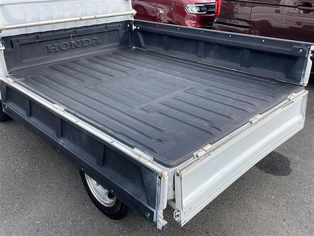 アクティトラック ＳＤＸ　４ＷＤ　５速マニュアル　ワンオーナー　エアコン　純正ラジオ　ガードパイプ付鳥居　荷台ランプ　荷台純正保護カバー　社外１２インチアルミ　パワーステアリング　運転席エアバッグ（37枚目）