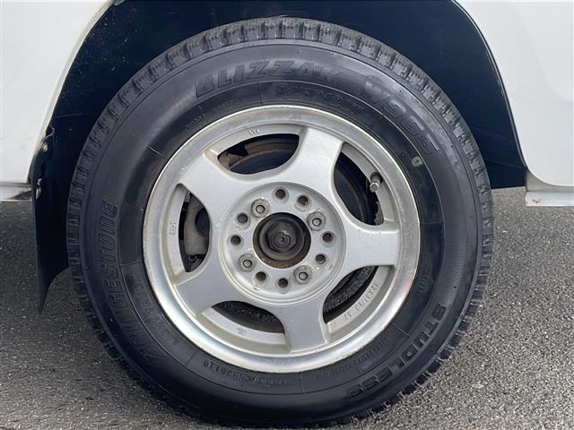 アクティトラック ＳＤＸ　４ＷＤ　５速マニュアル　ワンオーナー　エアコン　純正ラジオ　ガードパイプ付鳥居　荷台ランプ　荷台純正保護カバー　社外１２インチアルミ　パワーステアリング　運転席エアバッグ（41枚目）