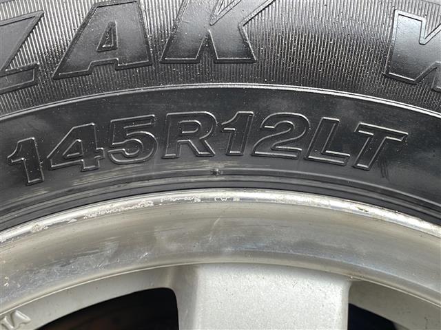 アクティトラック ＳＤＸ　４ＷＤ　５速マニュアル　ワンオーナー　エアコン　純正ラジオ　ガードパイプ付鳥居　荷台ランプ　荷台純正保護カバー　社外１２インチアルミ　パワーステアリング　運転席エアバッグ（42枚目）