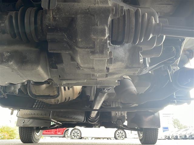 アクティトラック ＳＤＸ　４ＷＤ　５速マニュアル　ワンオーナー　エアコン　純正ラジオ　ガードパイプ付鳥居　荷台ランプ　荷台純正保護カバー　社外１２インチアルミ　パワーステアリング　運転席エアバッグ（43枚目）