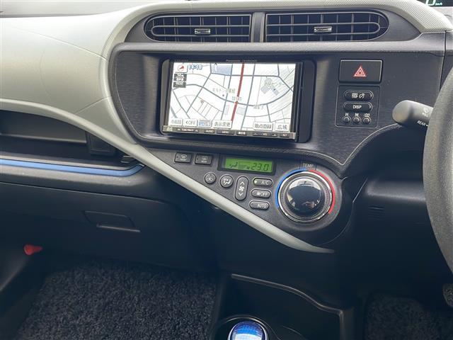 アクア S 寒冷地仕様 SDナビ フルセグ バックカメラ スマートキー プッシュスタート ワイパーデアイサー オートライト ブラック加飾LEDヘッドランプ フォグランプ ヘッドランプクリーナー 社外15インチAW(3枚目)