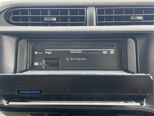 アクア S 寒冷地仕様 SDナビ フルセグ バックカメラ スマートキー プッシュスタート ワイパーデアイサー オートライト ブラック加飾LEDヘッドランプ フォグランプ ヘッドランプクリーナー 社外15インチAW(7枚目)